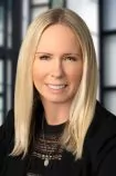 Photo of Shelly Hall