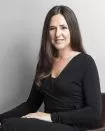 Photo of Claudia Santos Cruz