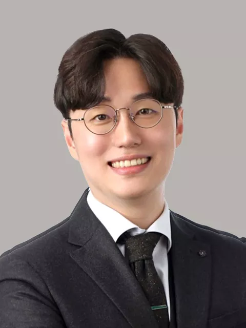 Photo of Suk Jin Kim